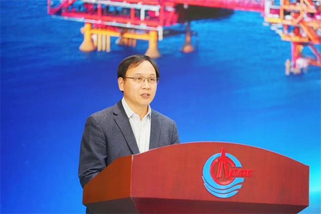 张传江出席2025年第二届海洋能源工程技术与智能化大会并发表讲话