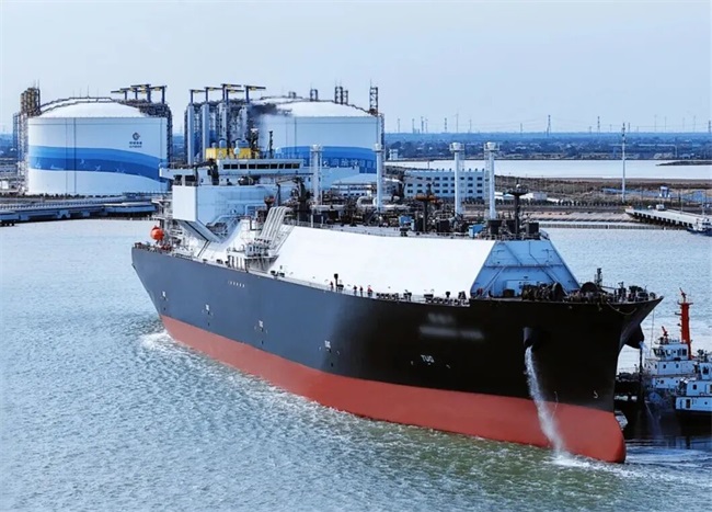 “国船国试”再下一城！中国海油完成国内首次长距离跨区域新建LNG运输船气试