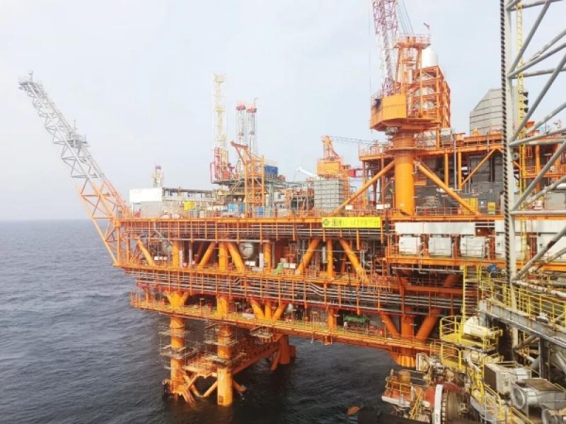 中国船级社助力涠洲油田群最重组块完成海上浮托安装