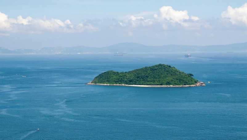 海南“十五五”规划建议:加快发展海洋经济，聚焦深海进入、深海探测、深海开发、深海保护领域，依托科研链、装备链、资源链三链协同