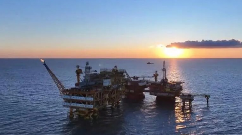 我国海上最大油田——渤海油田2025年累计生产油气当量突破4000万吨！