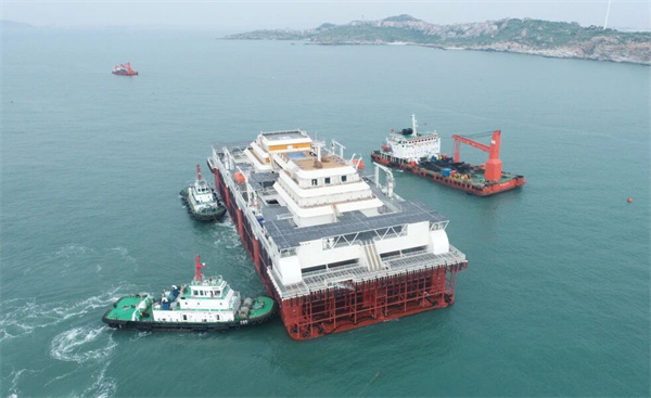 华舟海洋公司以卓越海工服务 助力现代化海洋牧场驶向深蓝