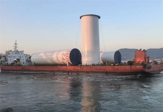 中国水电四局阳江公司助力中广核帆石二海上风电项目首套塔筒顺利发货